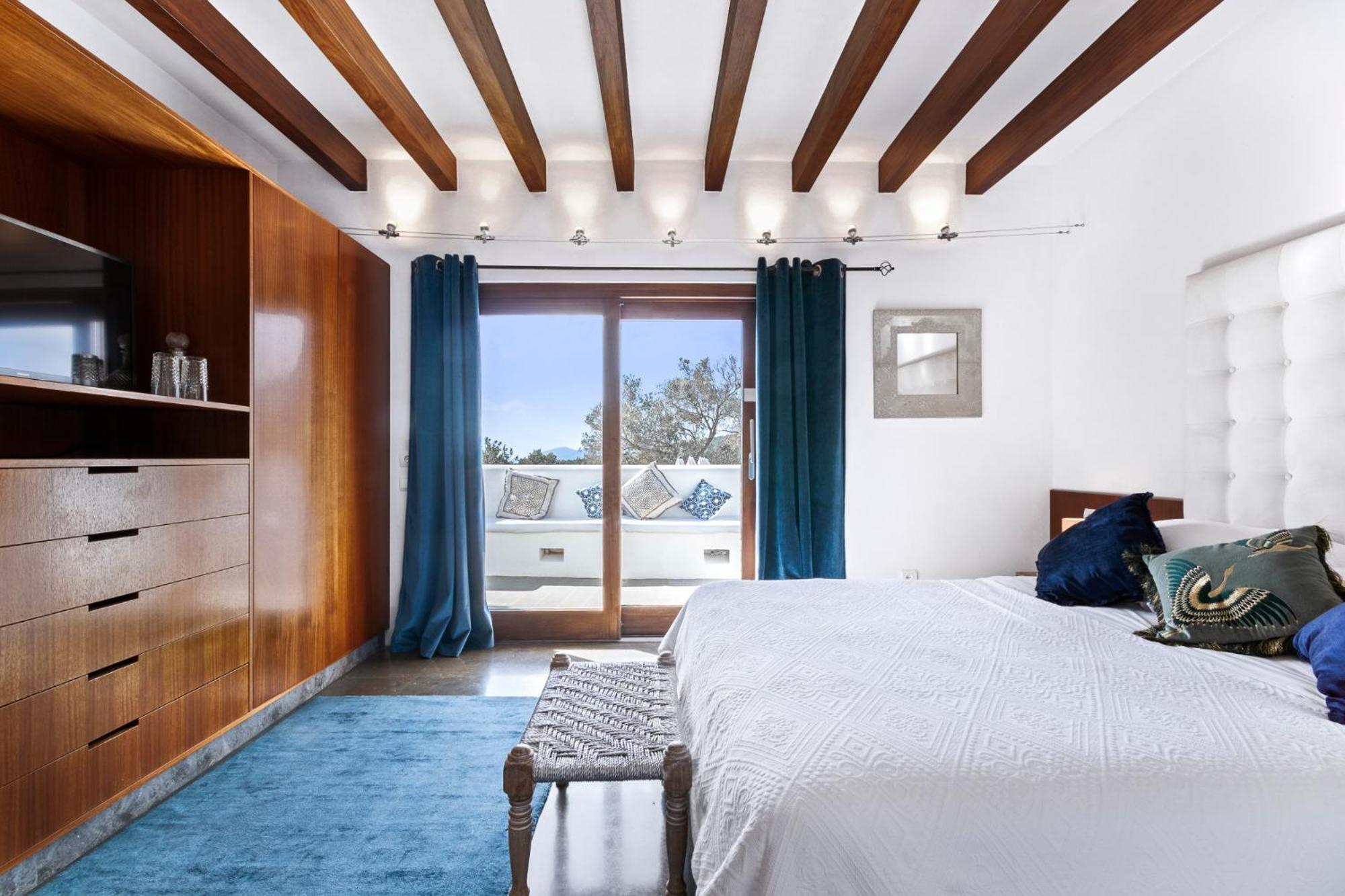 Skye Country house Sant Carles de Peralta