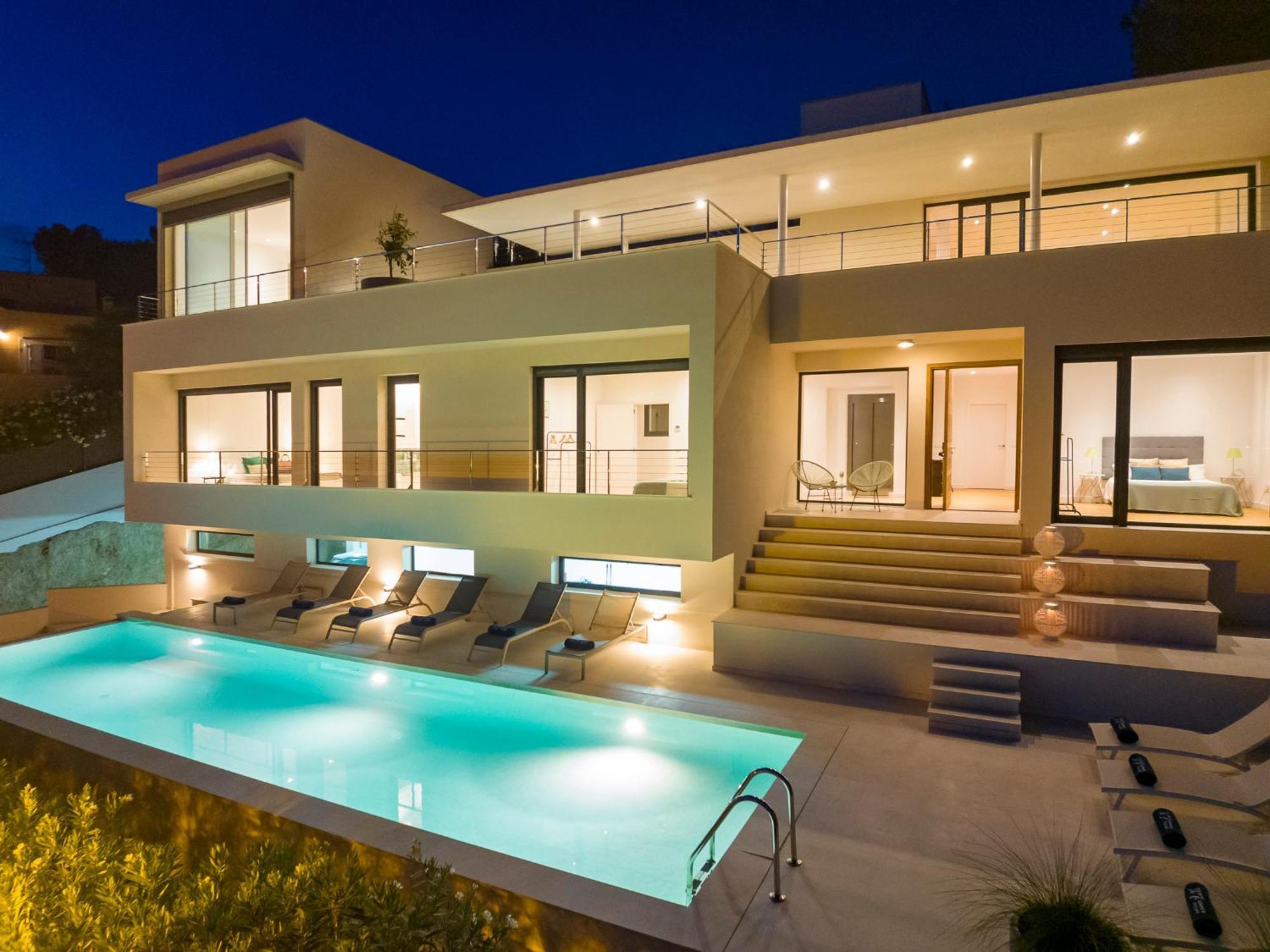 In Ibiza Town Sleeps 10 - Vue