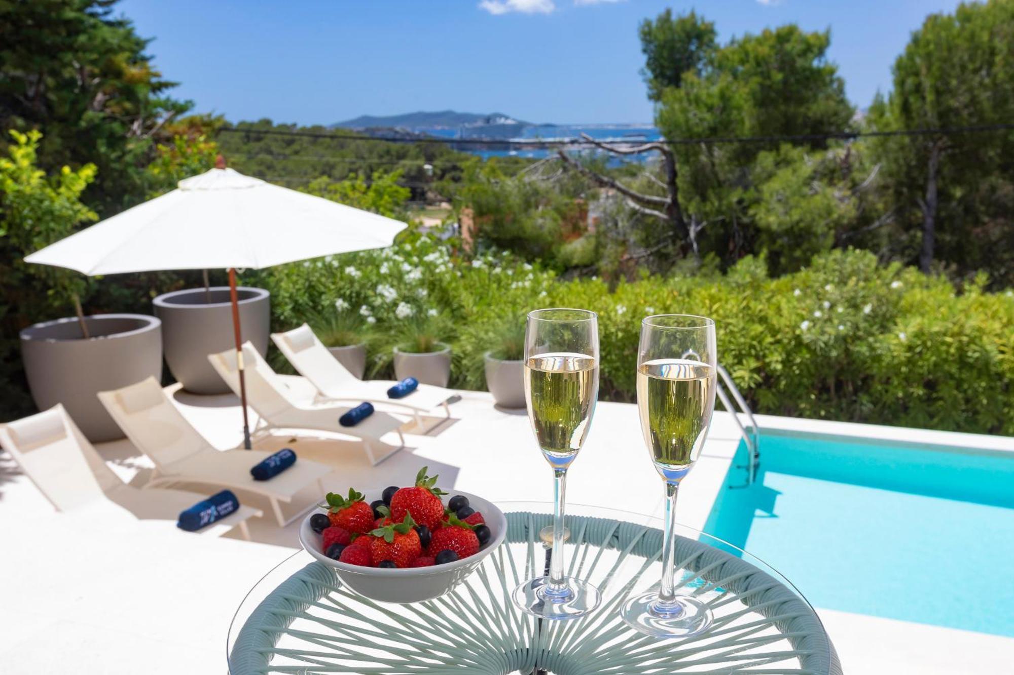 Villa In Ibiza Town Sleeps 10 - Vue