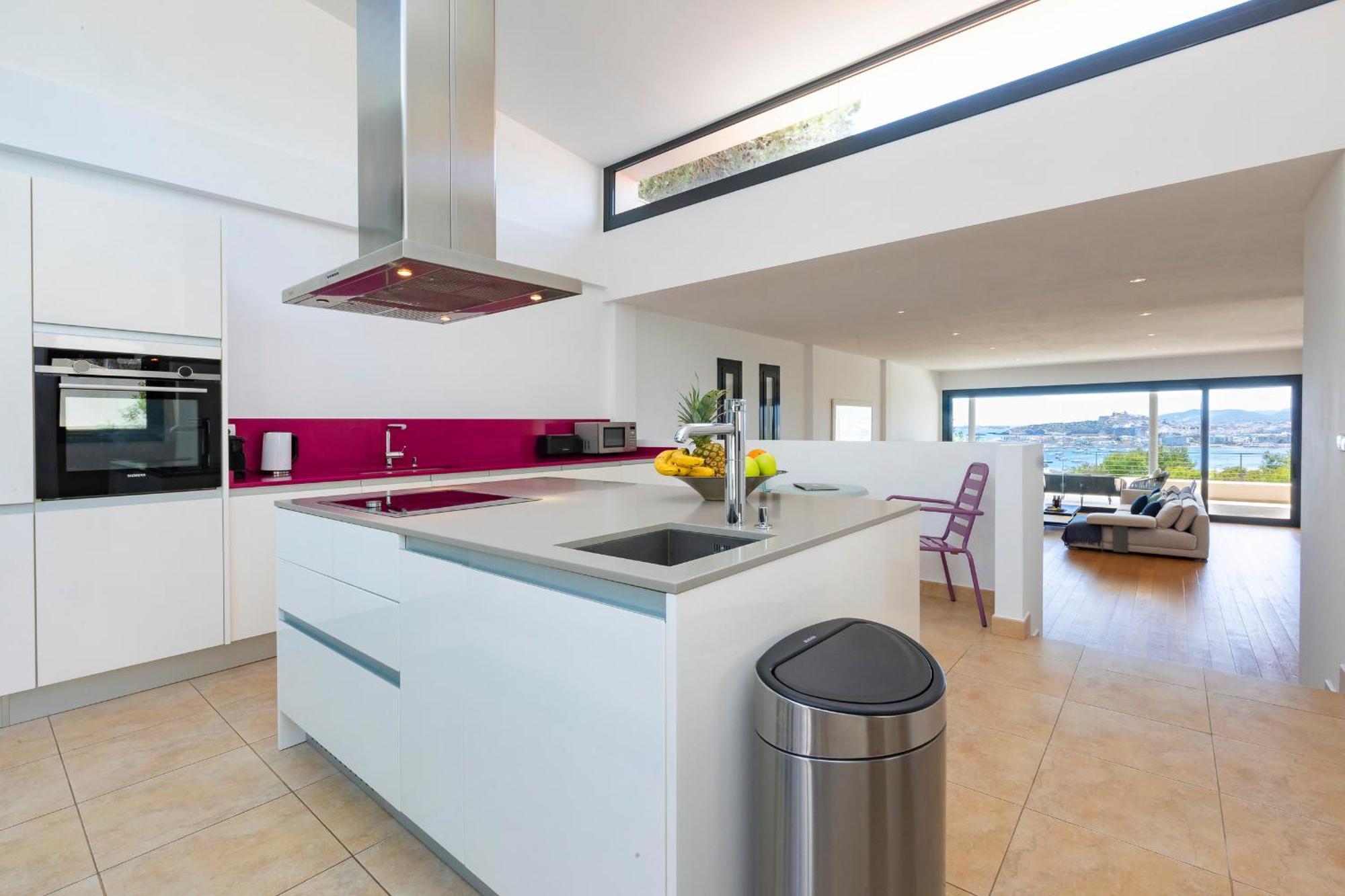 In Ibiza Town Sleeps 10 - Vue Villa Talamanca (Ibiza)