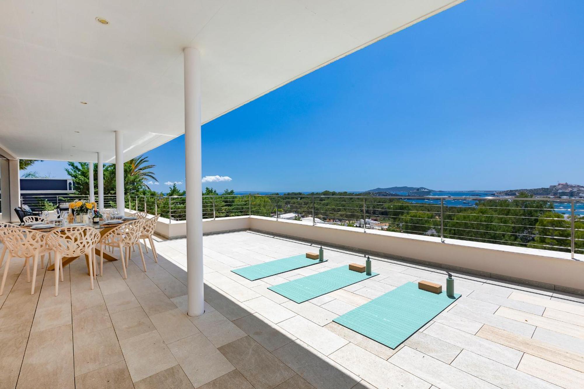 In Ibiza Town Sleeps 10 - Vue Villa *