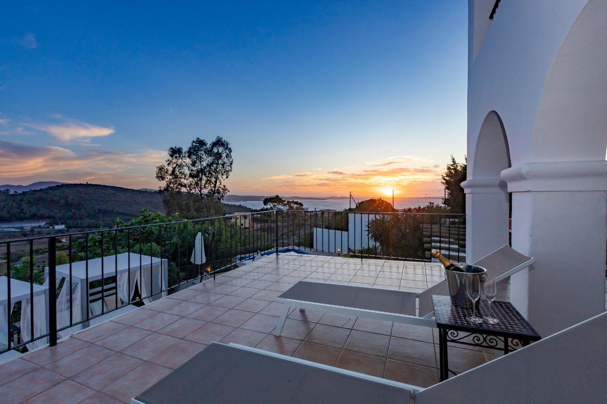 Near San Antonio Sleeps 11 San Antonio Abad