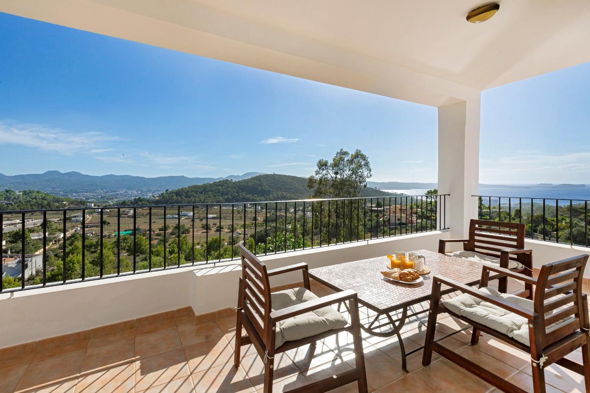 Near San Antonio Sleeps 11 * San Antonio Abad