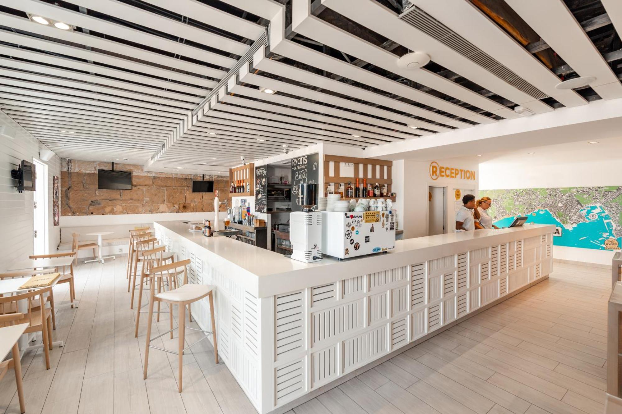 Ryans La Marina (adults Only) Ibiza-Stadt