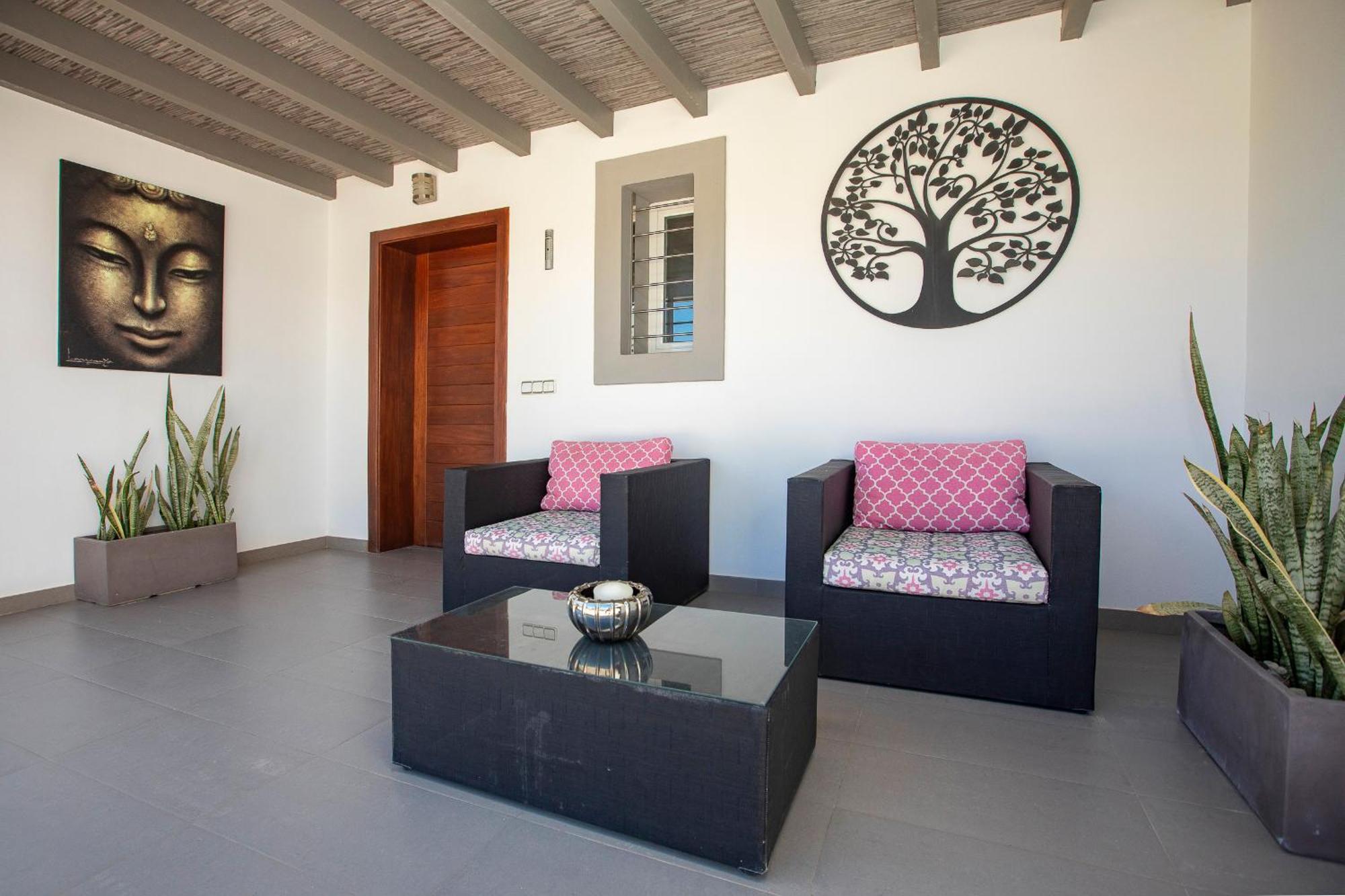 Near San Antonio Sleeps 10 Villa