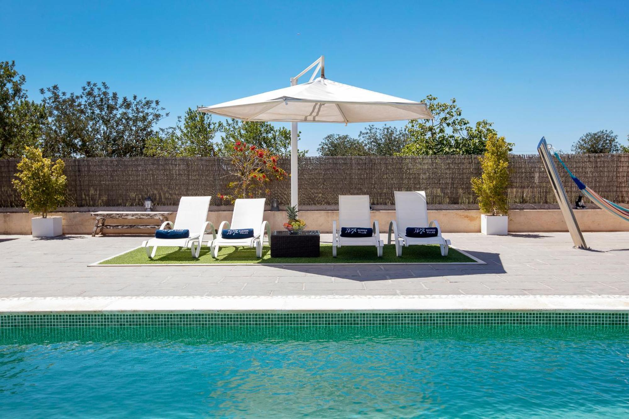 Near San Antonio Sleeps 10 Villa *