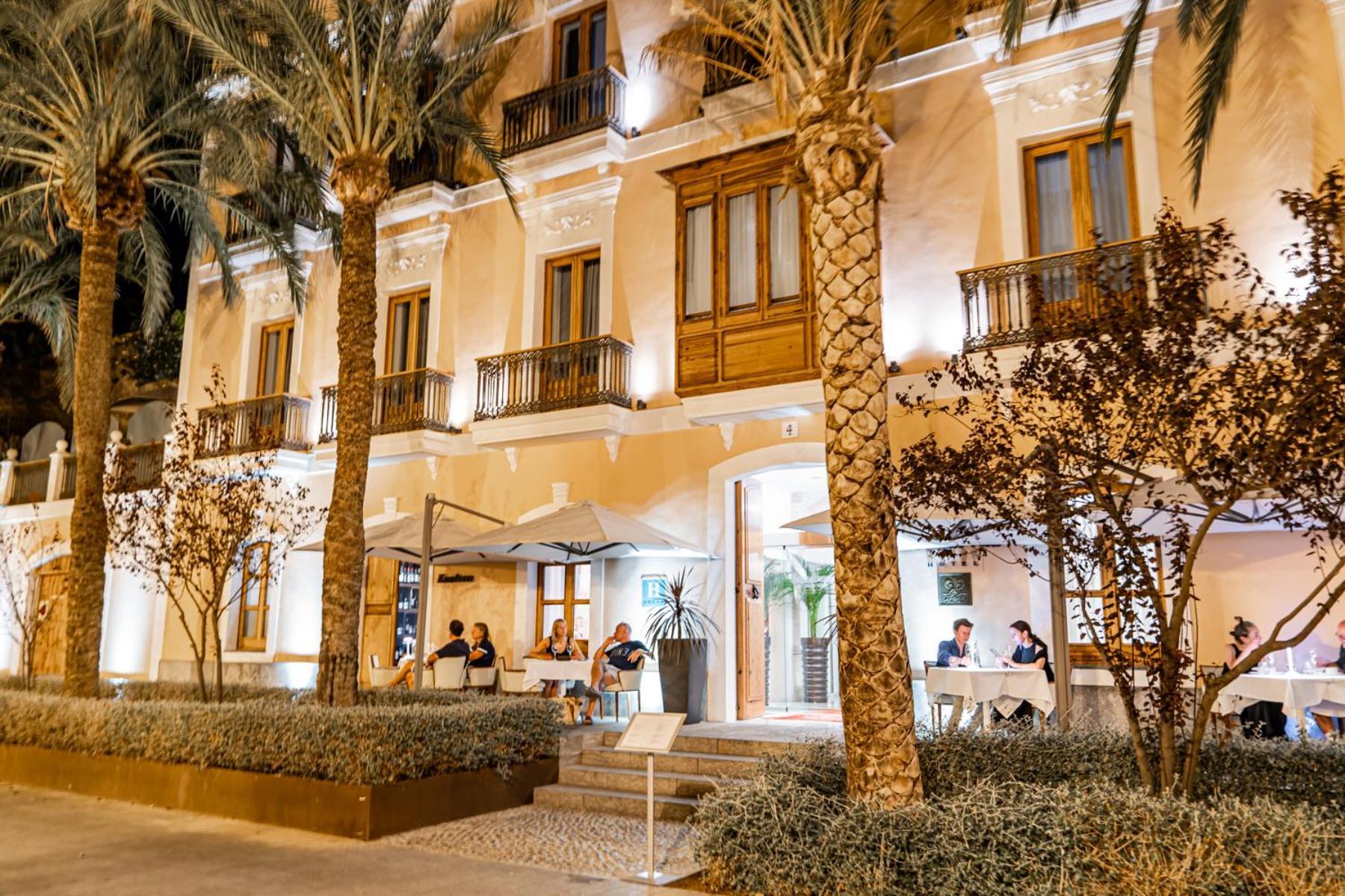 Hotel Mirador De Dalt Vila-relais & Chateaux 5*
