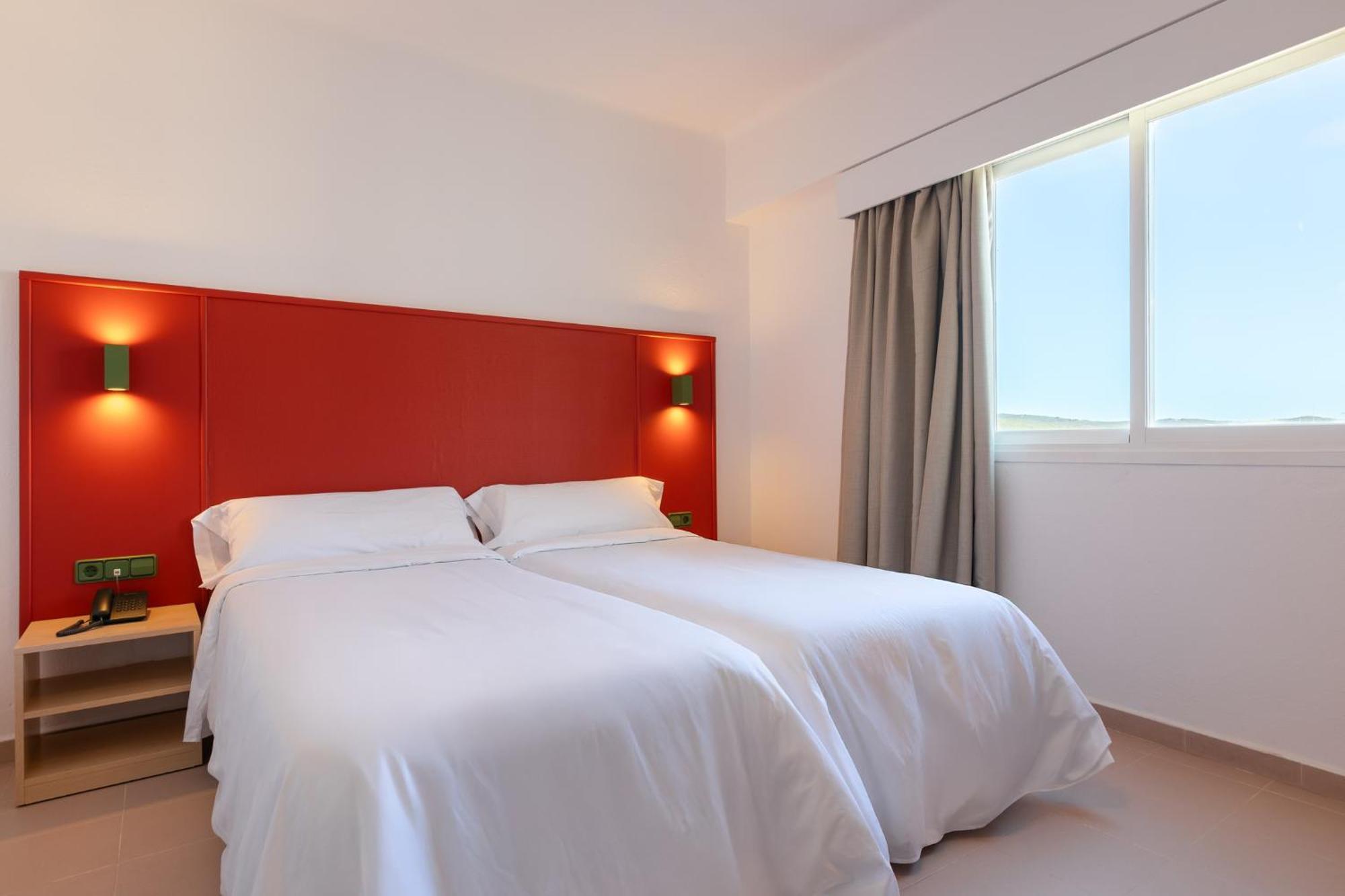 Hotel The Red - Adults Only 2*