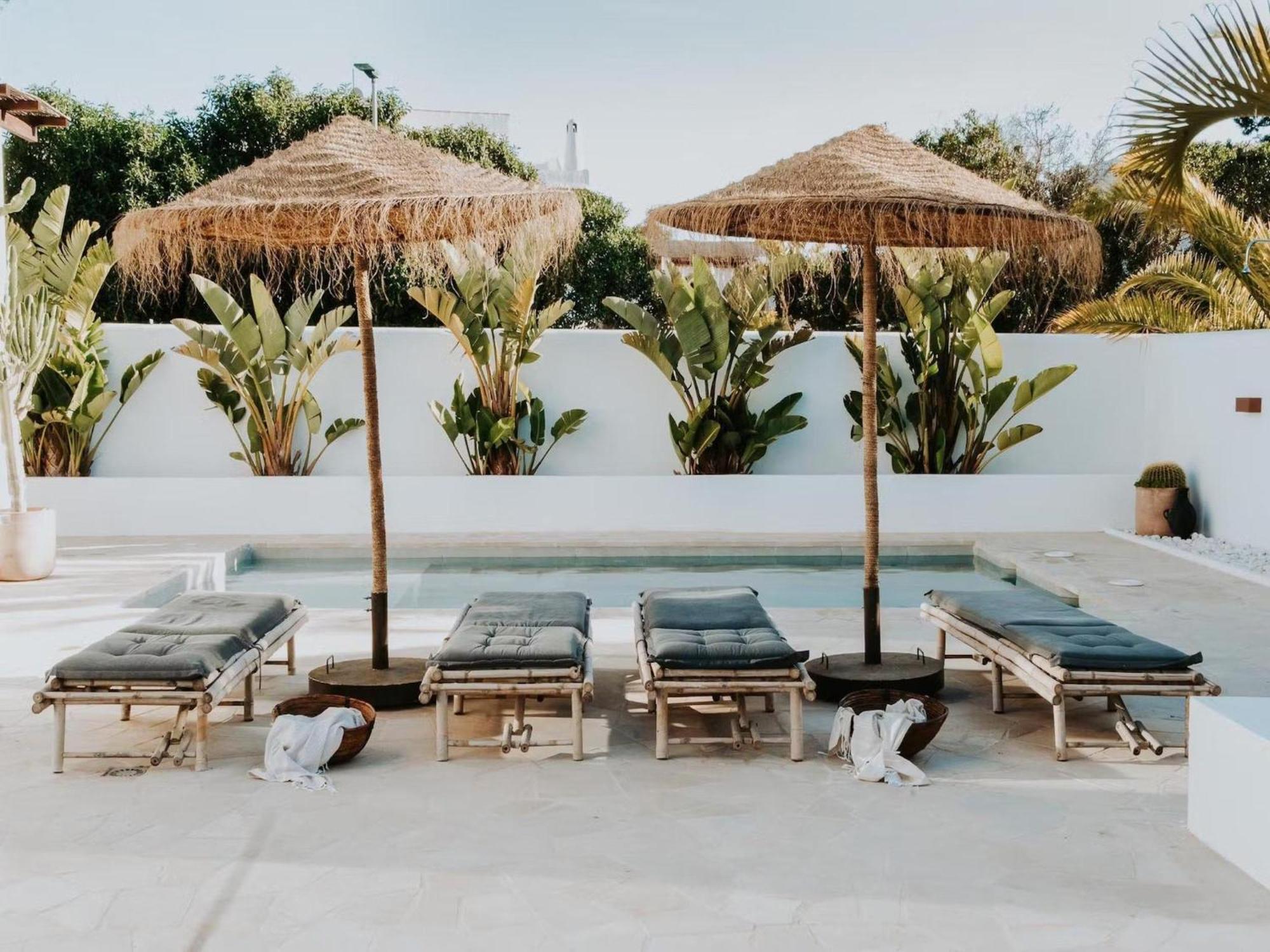Boutique With Heated Pool *