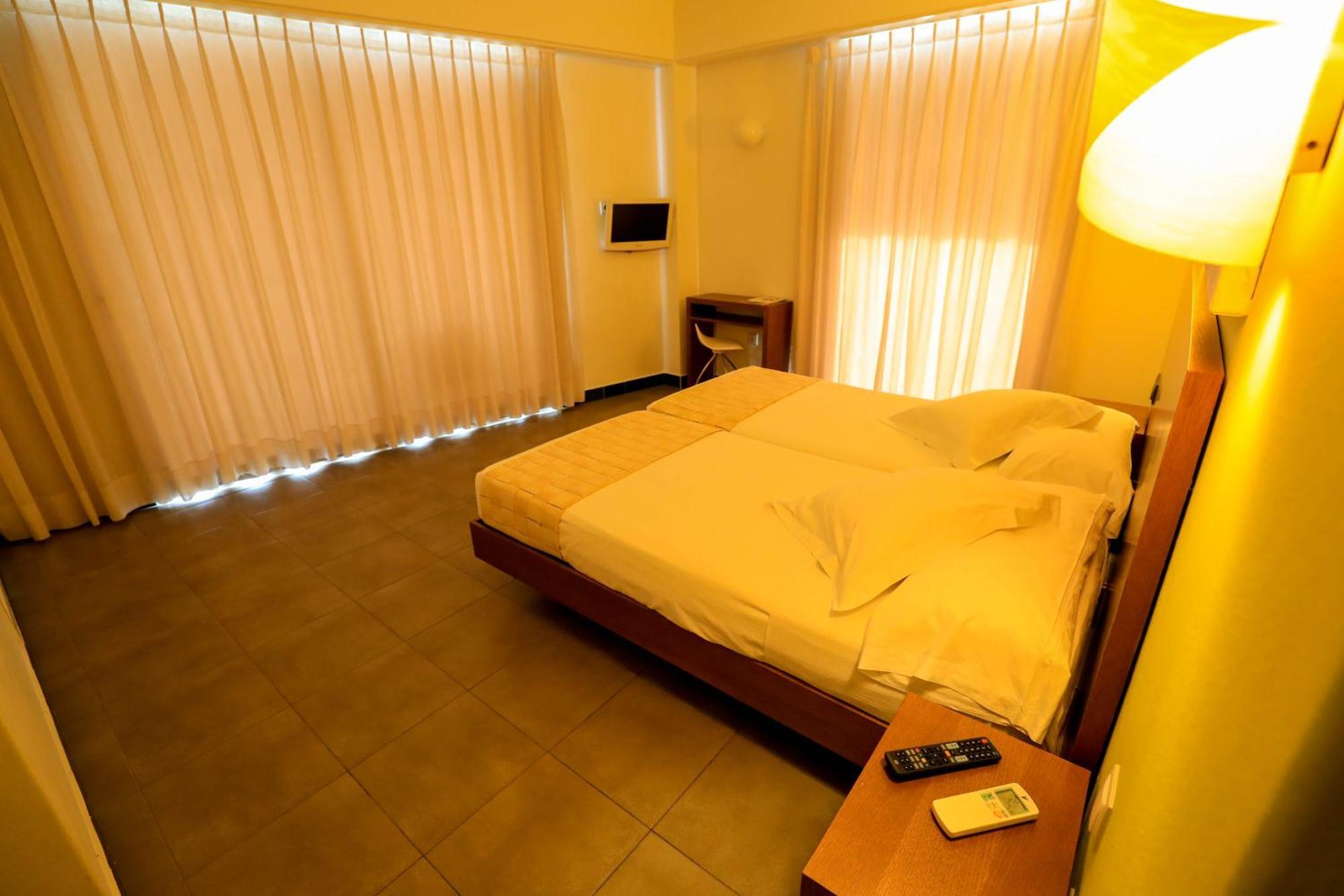 Es Mitjorn Hotel San Antonio (Ibiza)