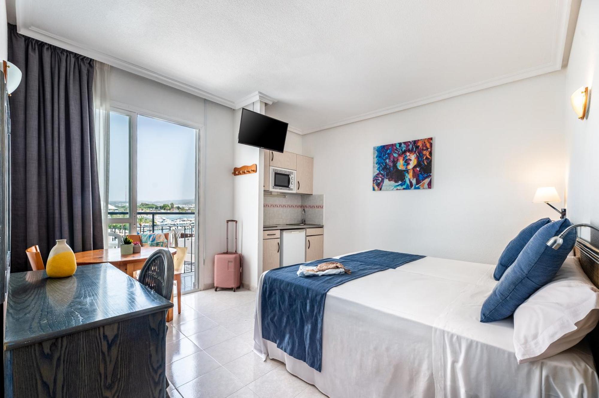 Aparthotel Vibra Del Mar - Adults Only Sant Antoni de Portmany