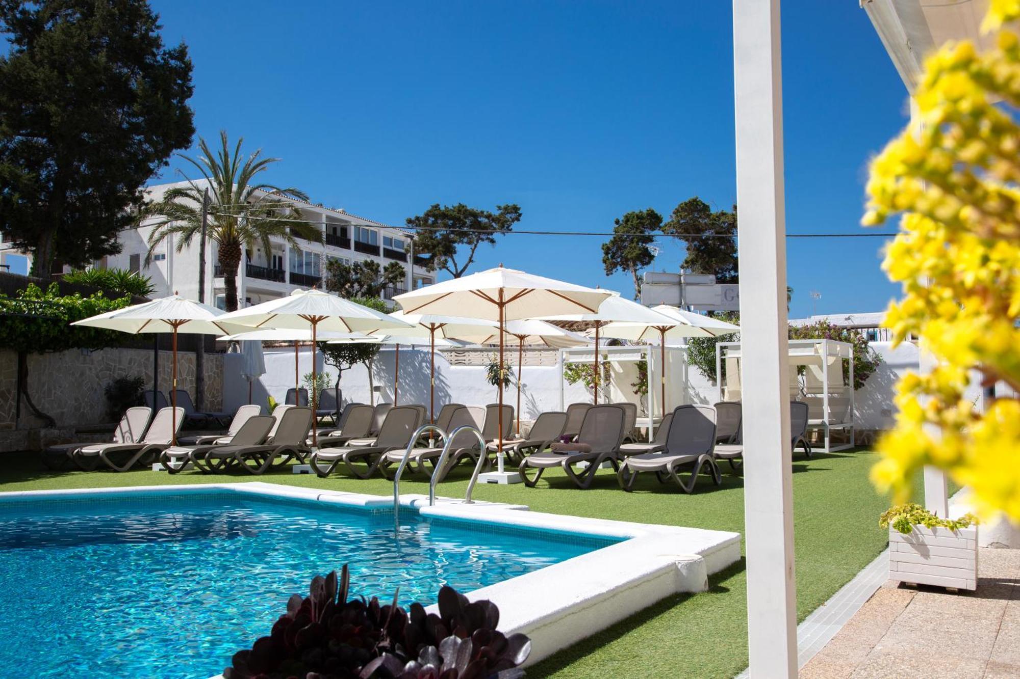 Casual Bahia Ibiza Hotel