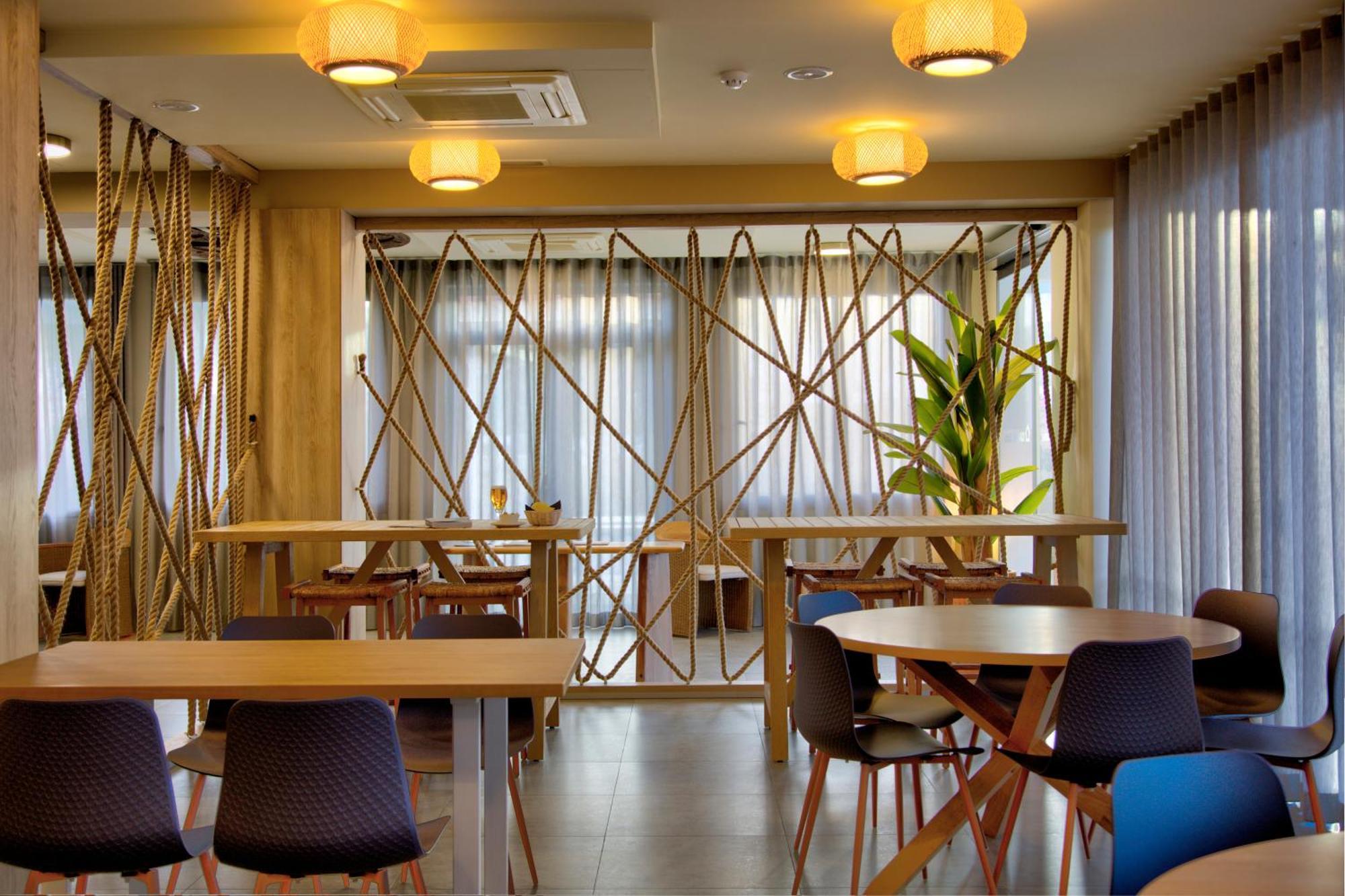 Casual Bahia Ibiza Hotel 3*