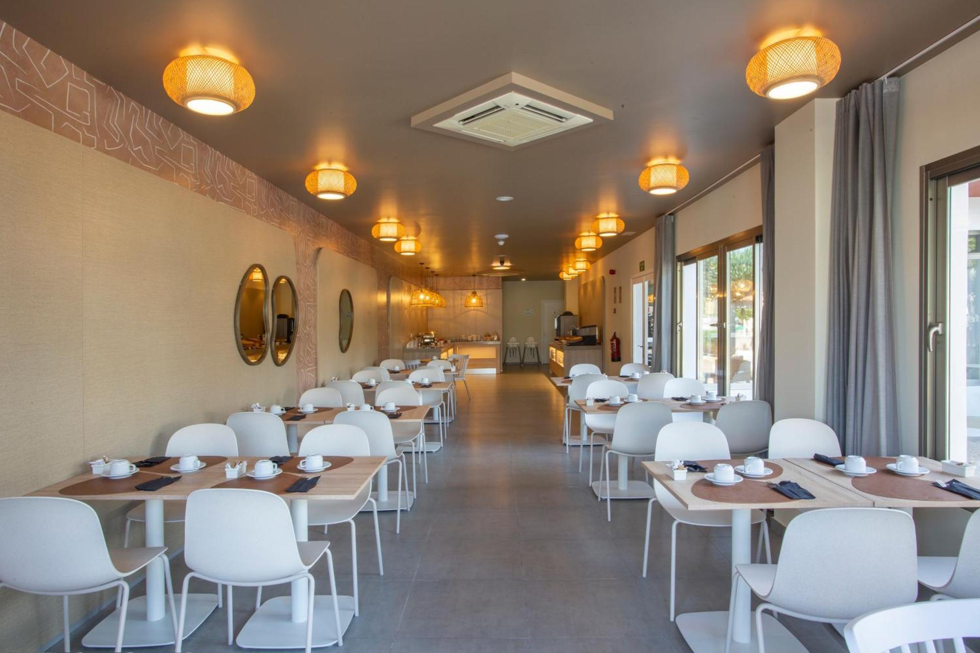 Casual Bahia Ibiza Hotel