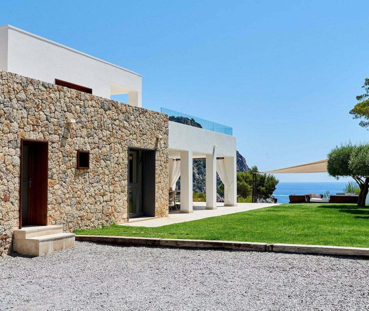 Casa Lines Pousada Cala Llonga (Ibiza)