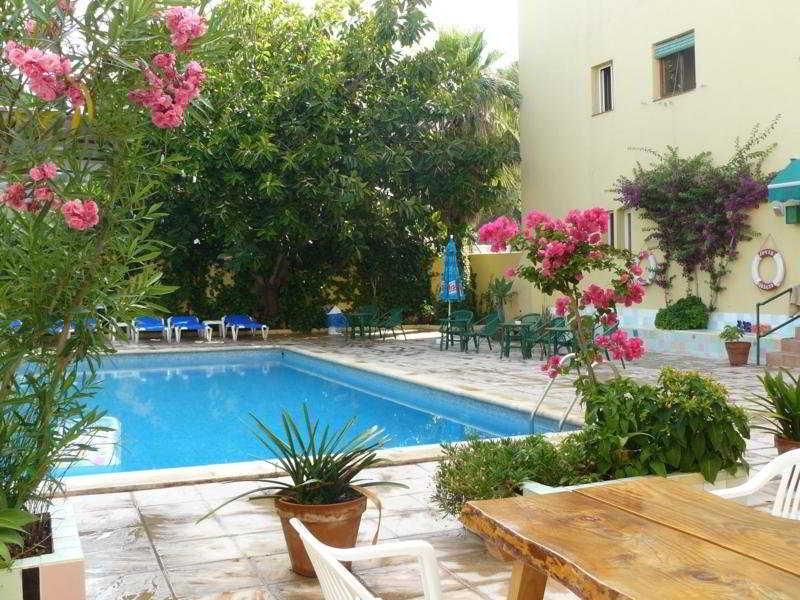 Guest house Valencia 2*