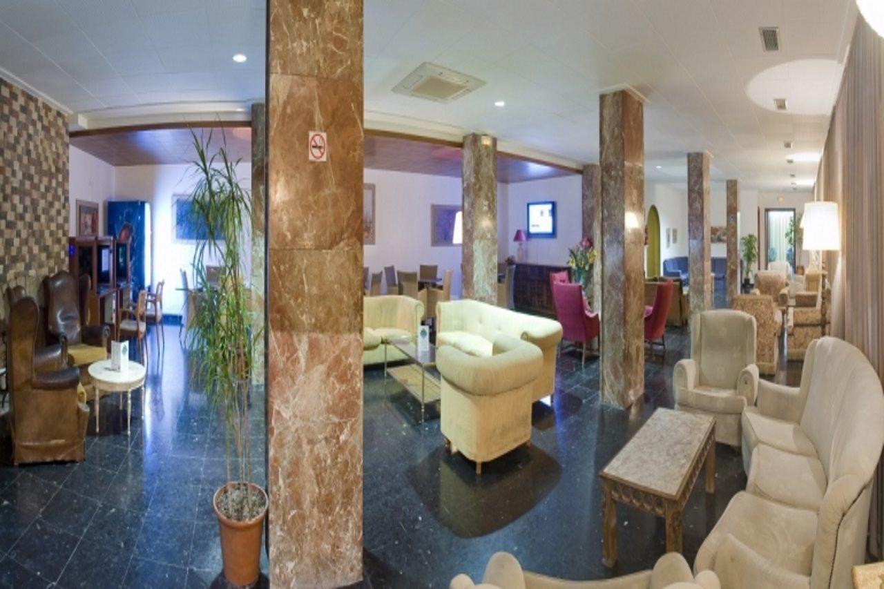 Tropical Hotel