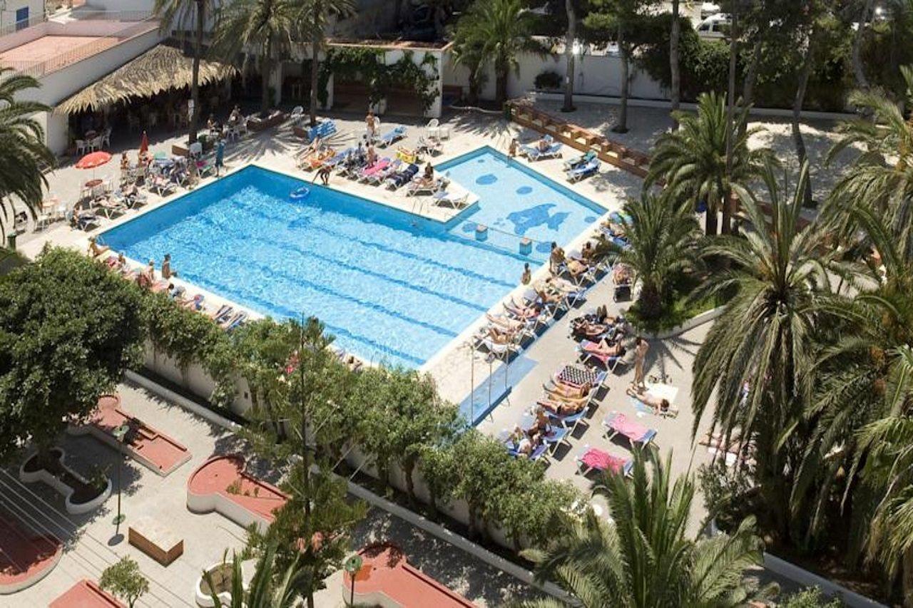 Tropical Hotel 3*