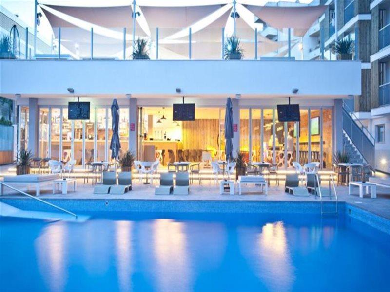 Ryans - Only Adults Aparthotel