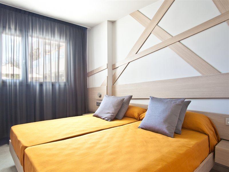 Ryans - Only Adults Aparthotel 3*