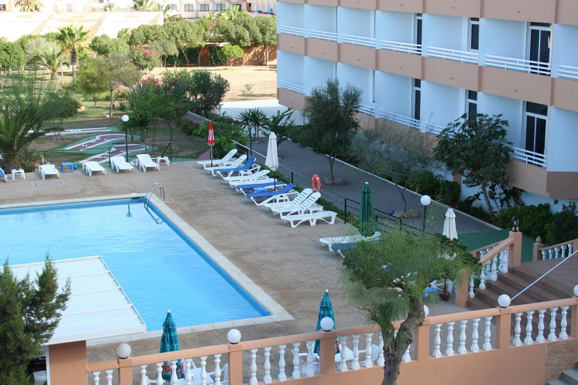 Flats Friends Tropicana Aparthotel 3*