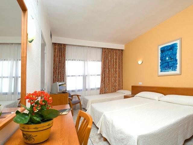 Tropical Hotel