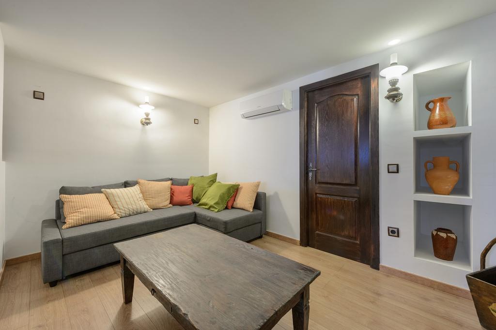 Villa Almond