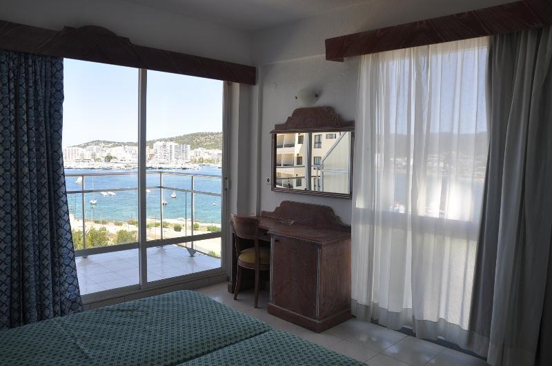Neptuno Hotel