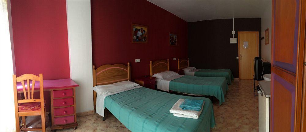 Colours Hotel *