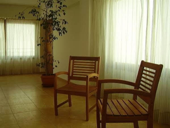 Residencia Nicolau Hotel *