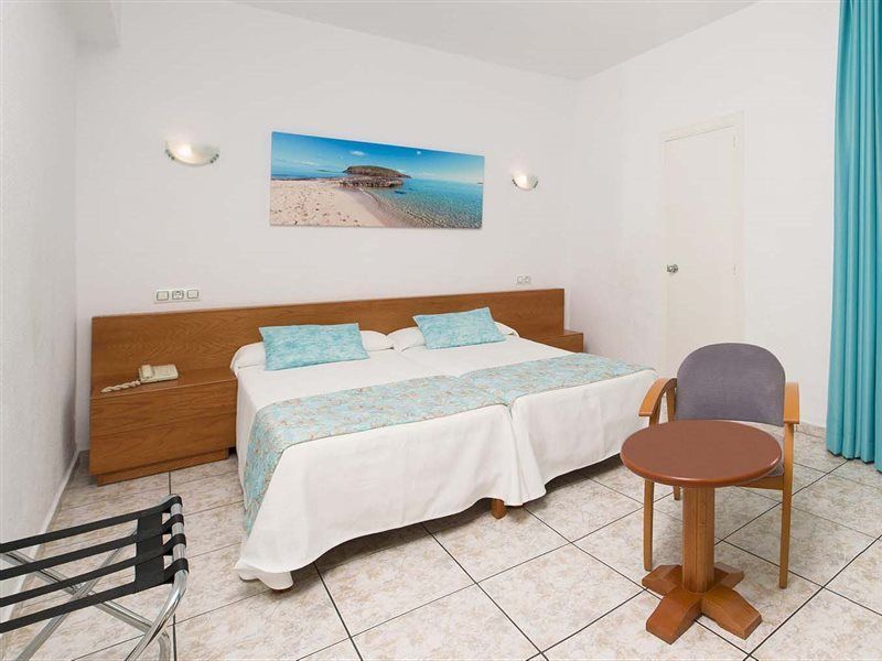 Tropical Hotel