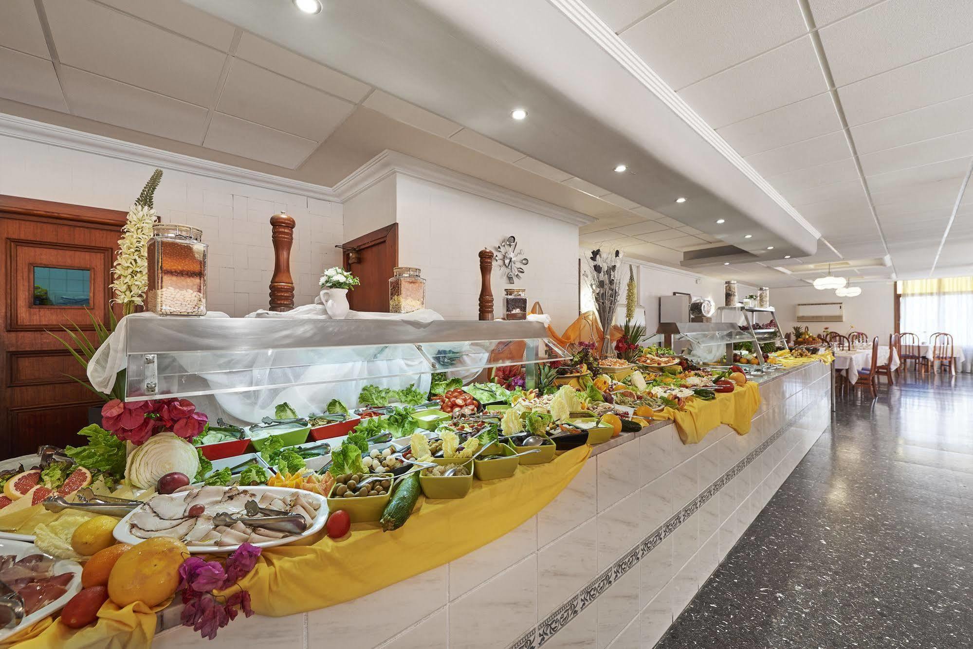 Hotel Abrat San Antonio (Ibiza)