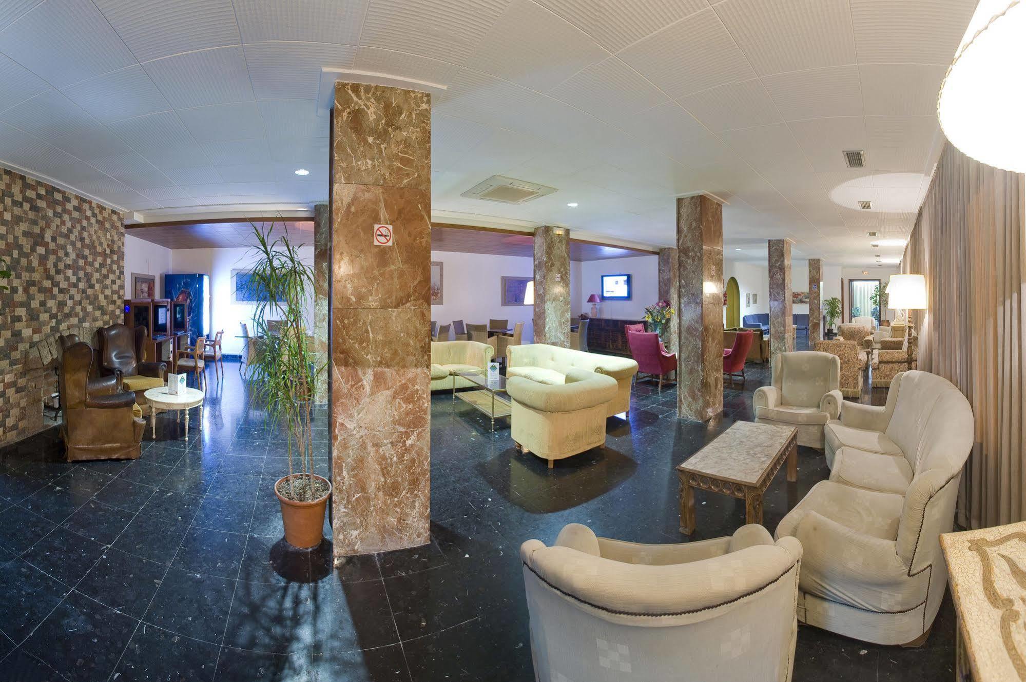 Tropical Hotel 3*