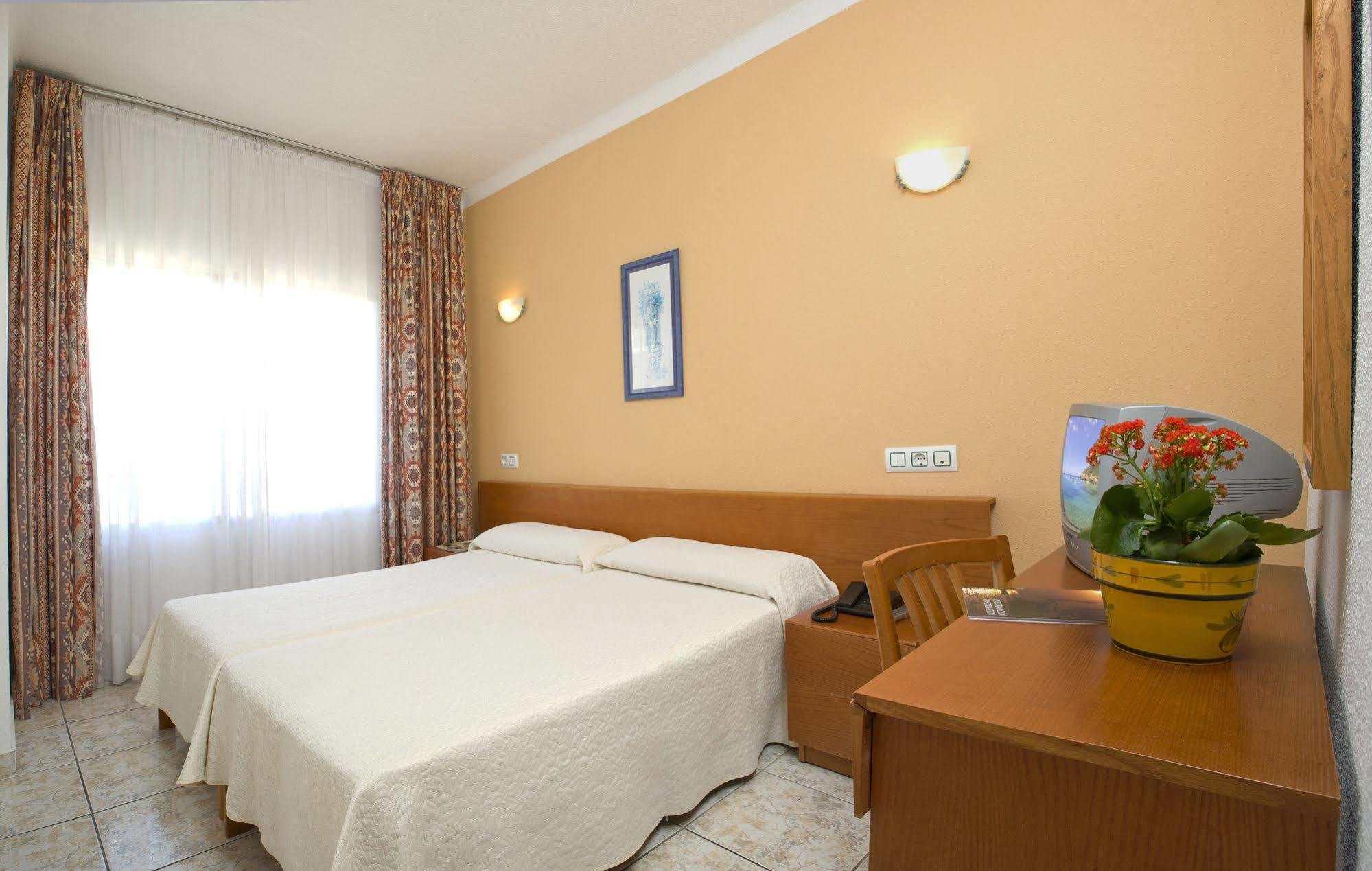 Tropical 3*