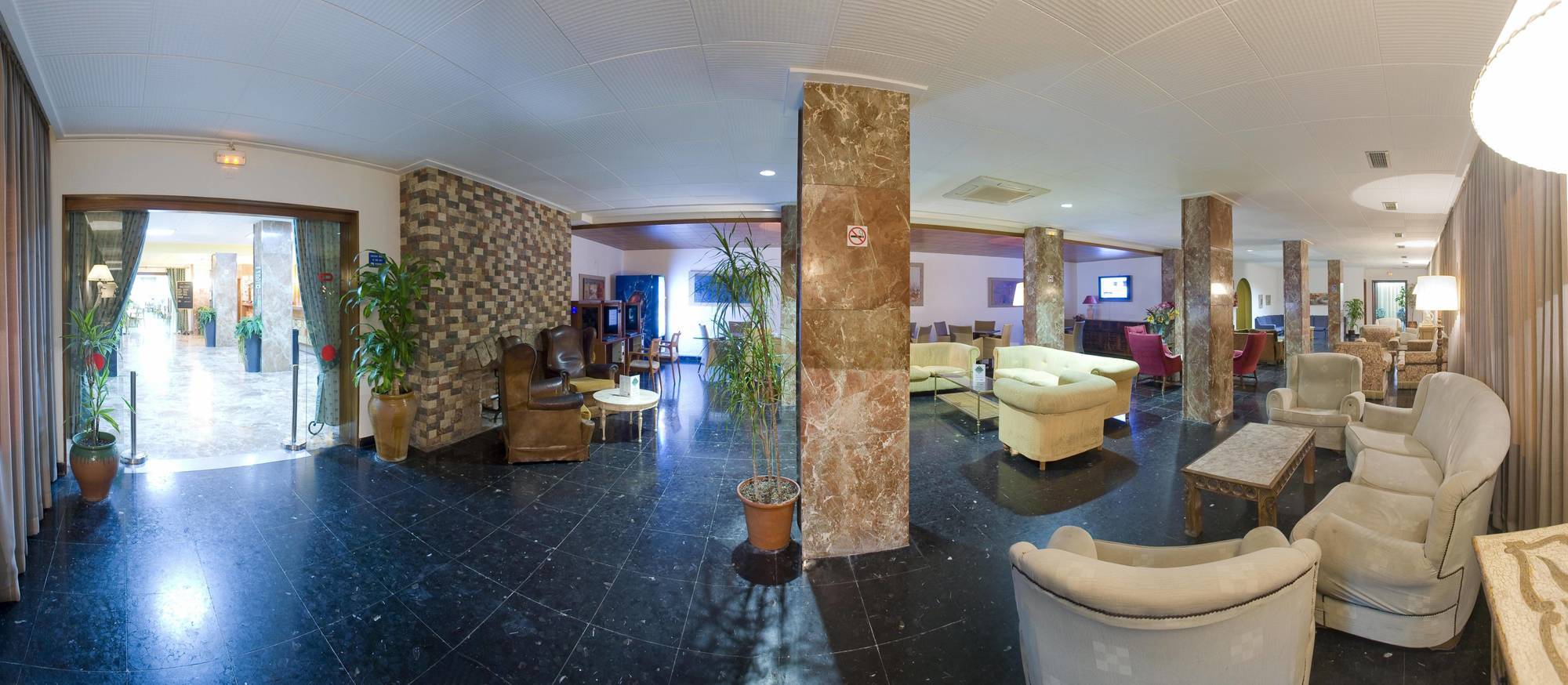 Tropical Hotel 3*