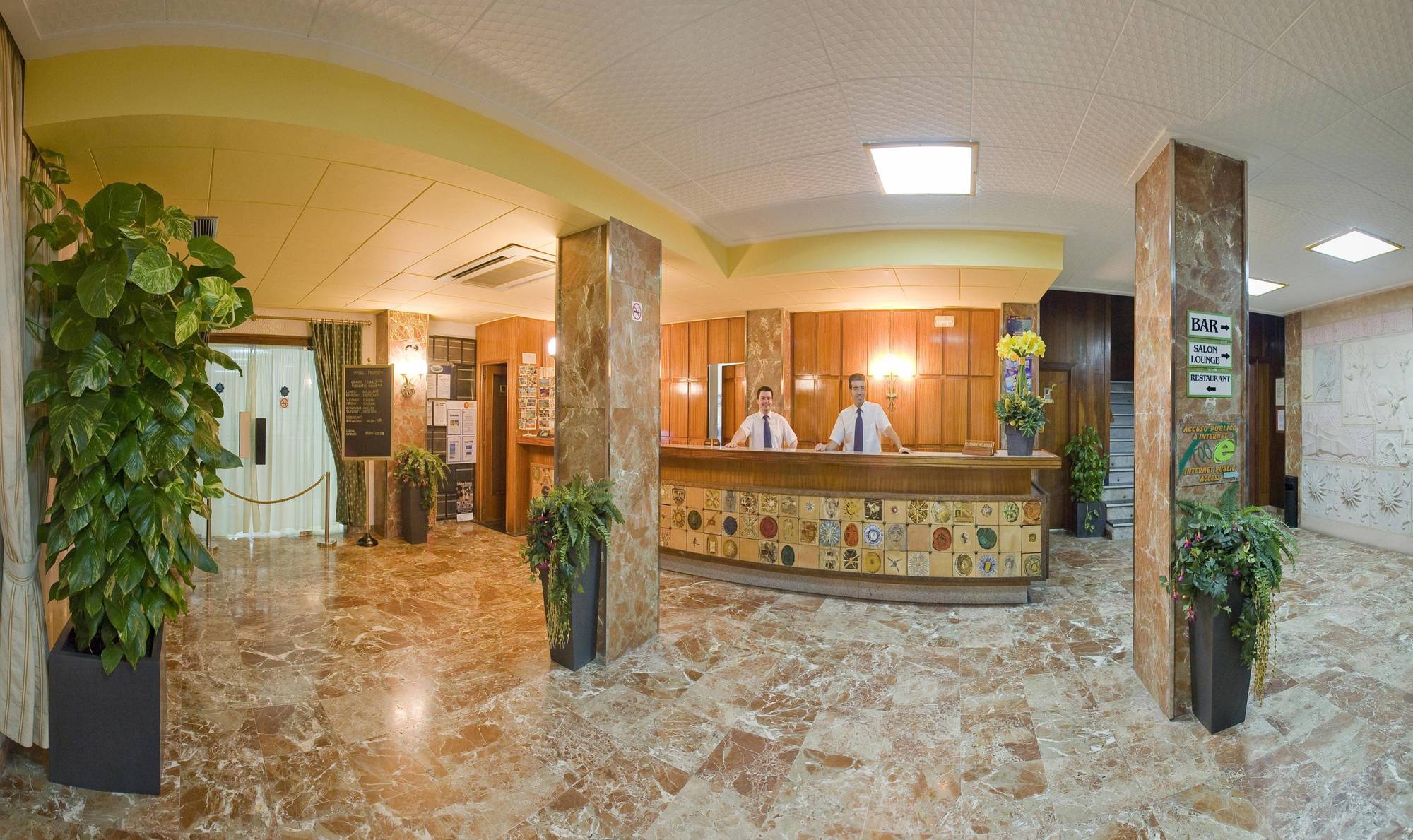 Hotel Tropical 3*