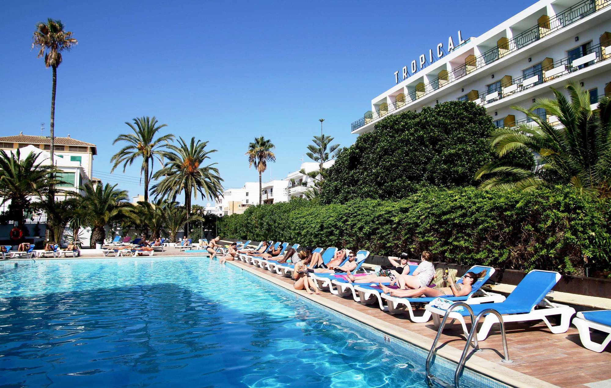 Tropical 3*