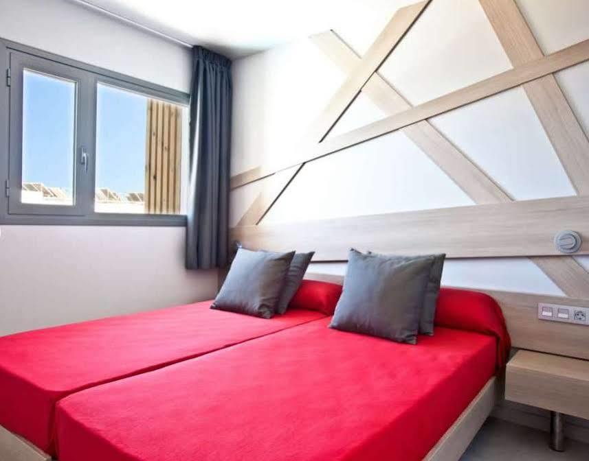 Ryans - Only Adults Aparthotel 3*