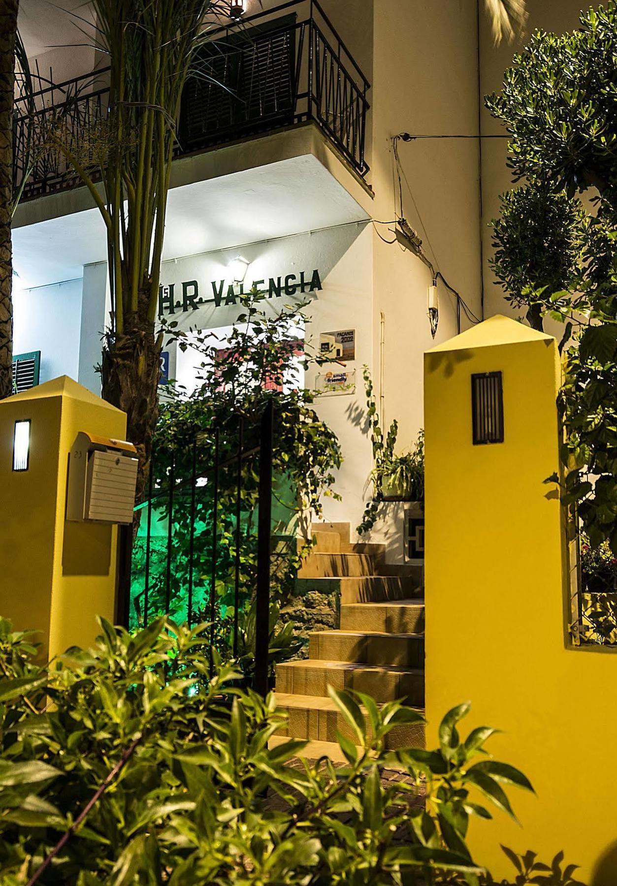 Guest house Valencia 2*