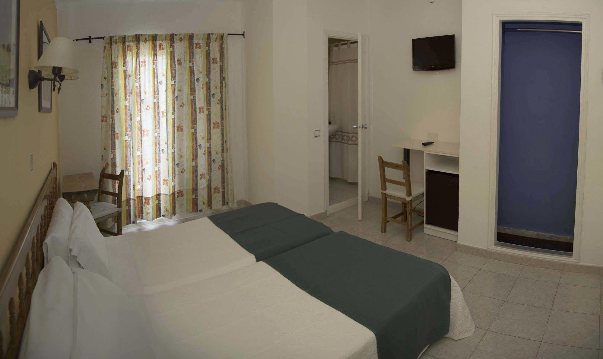 Valencia San Antonio (Ibiza)