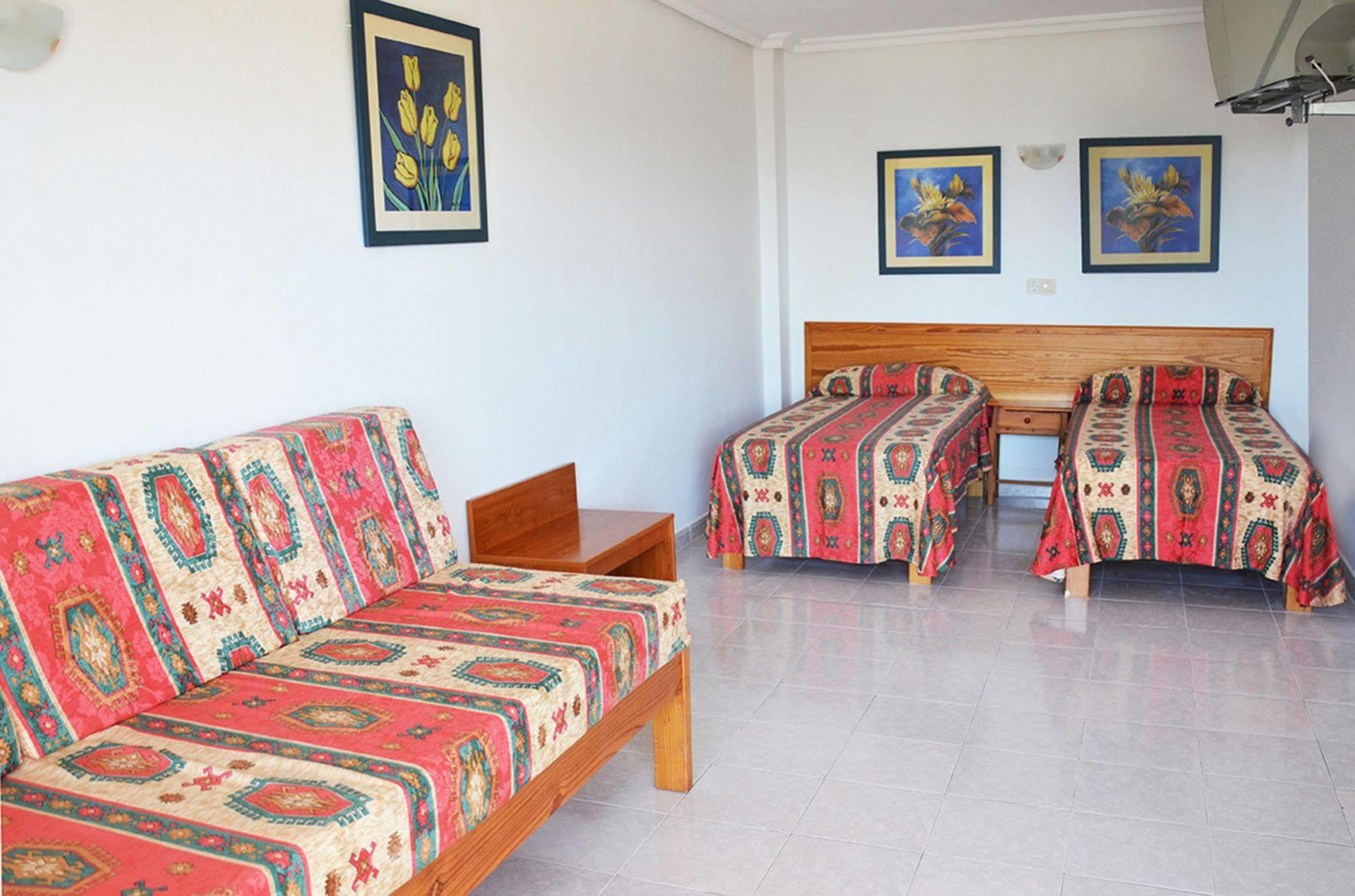Vibra Monterrey Aparthotel 2*