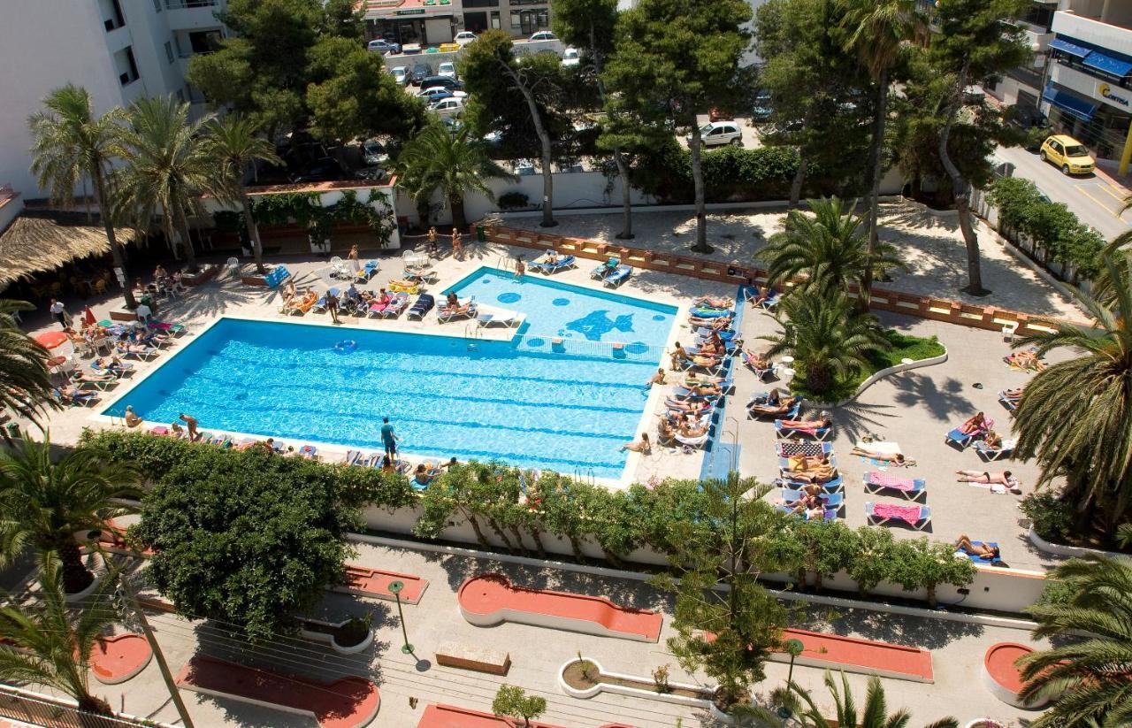Tropical Hotel