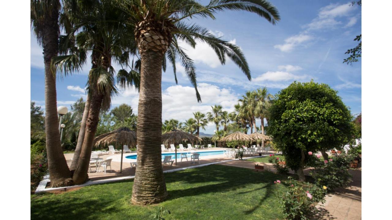 Nieves Is A Beautiful Set In A Rural Location Yet It Is Still Only A 5 Minute Drive From And San Rafael Villa Sant Antoni de Portmany