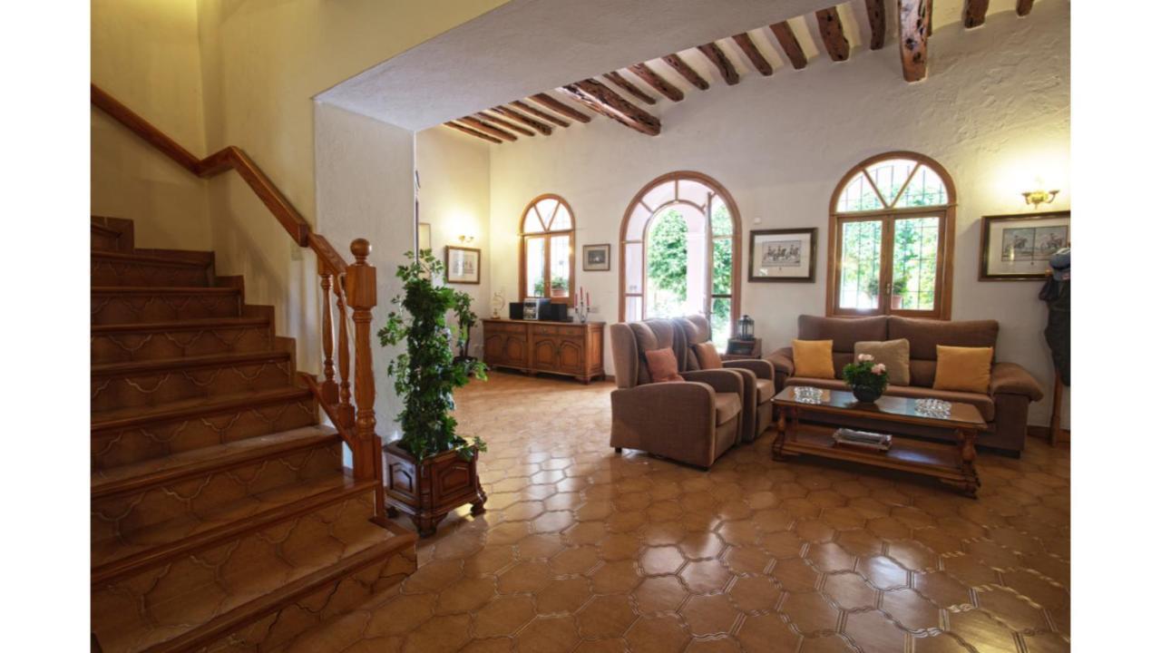 Nieves Is A Beautiful Set In A Rural Location Yet It Is Still Only A 5 Minute Drive From And San Rafael Villa Sant Antoni de Portmany