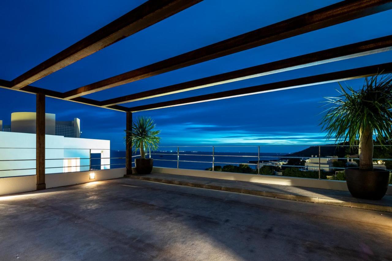 Infinity -amazing Luxury 3 Pools & Jacuzzi * Roca Llisa