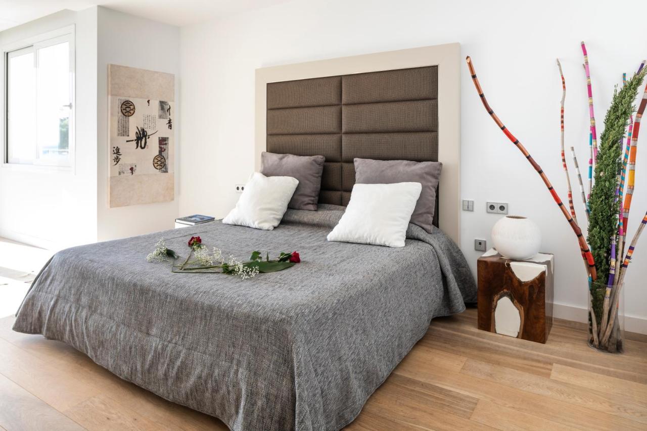 Villa Infinity -amazing Luxury 3 Pools & Jacuzzi Roca Llisa