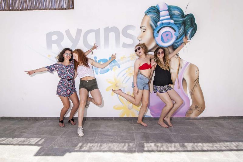 Ryans - Only Adults Aparthotel 3*