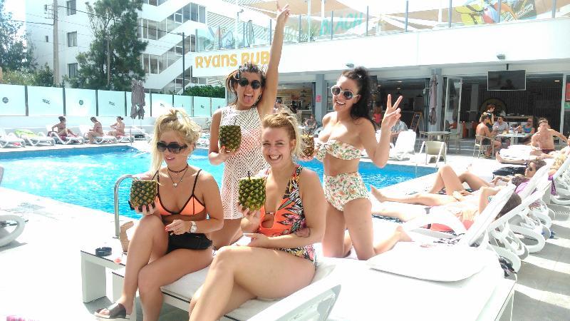 Aparthotel Ryans - Only Adults Ibiza-Stadt