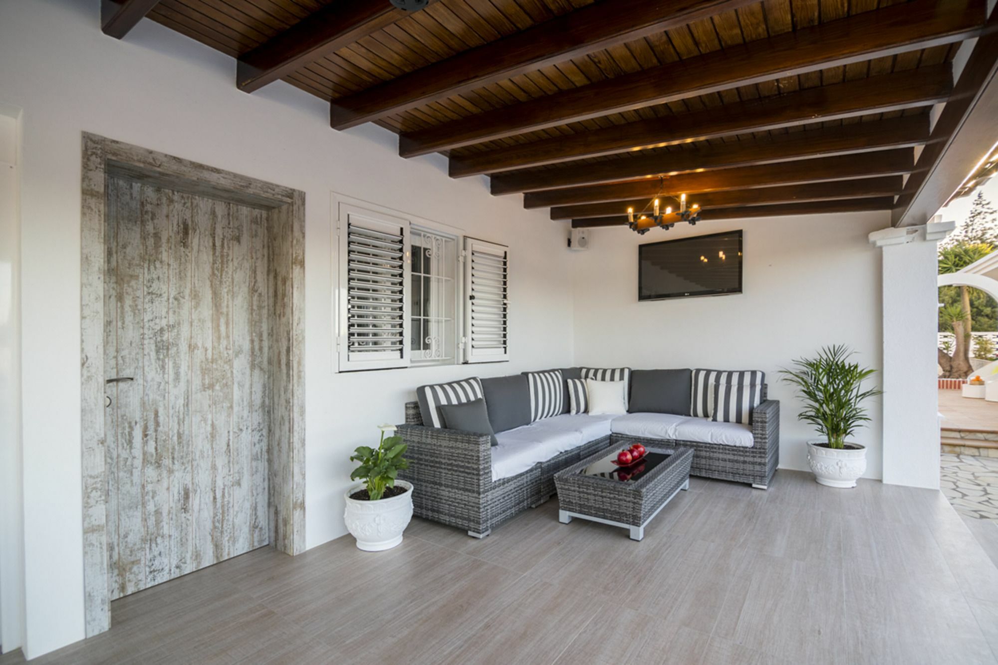 Raes Villa