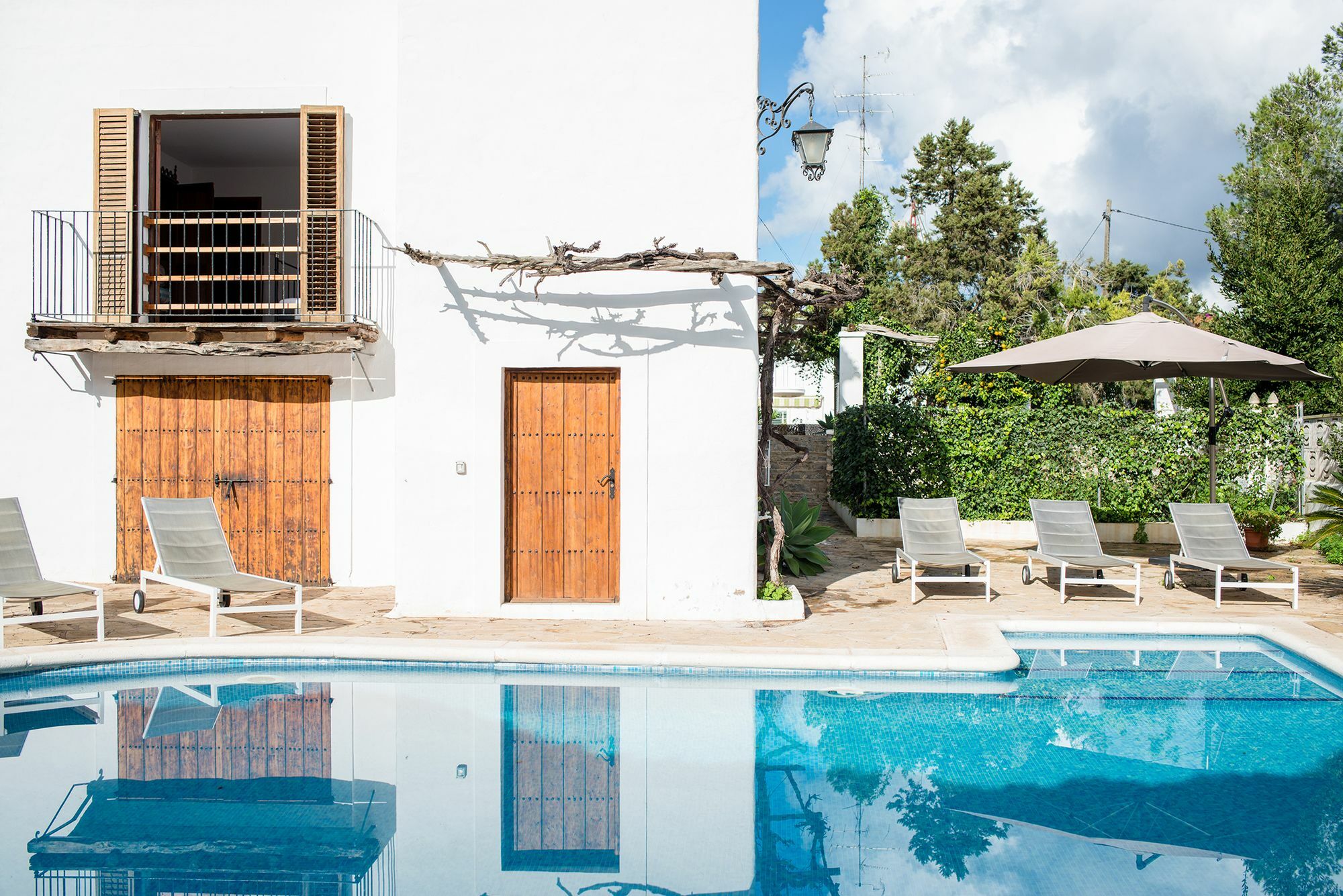 Crimson Villa *